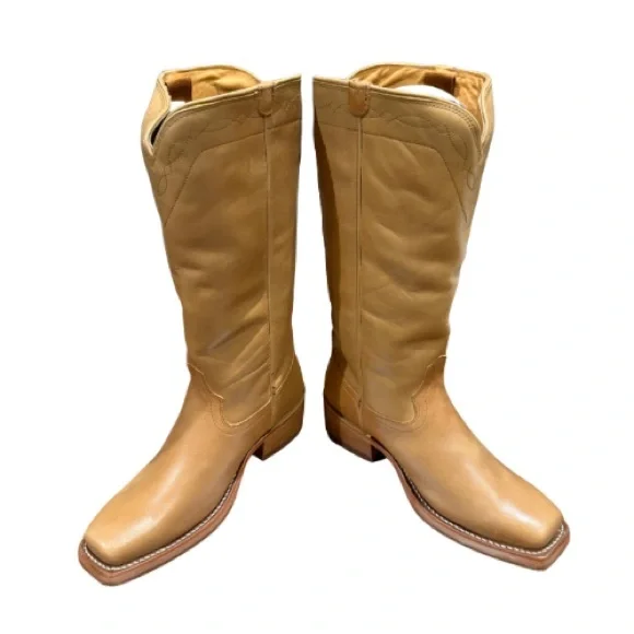 Tecovas Charlie Boots in Camel 7.5 - Picture 3 of 6